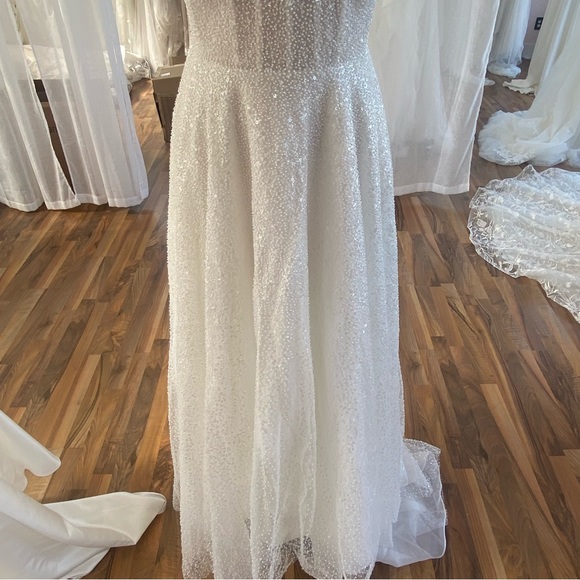 Cizzy Australia bridal gown - Picture 4 of 5